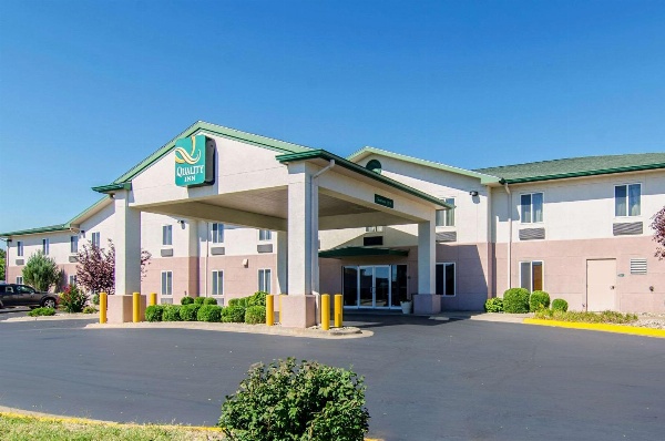 Quality Inn Junction City near Fort Riley image 2