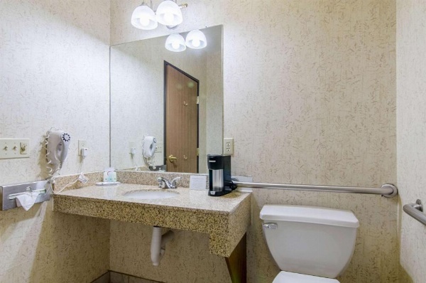 Quality Inn Junction City near Fort Riley image 25